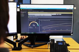 desk top computer in the Comprendo office showing no intruders on the security system